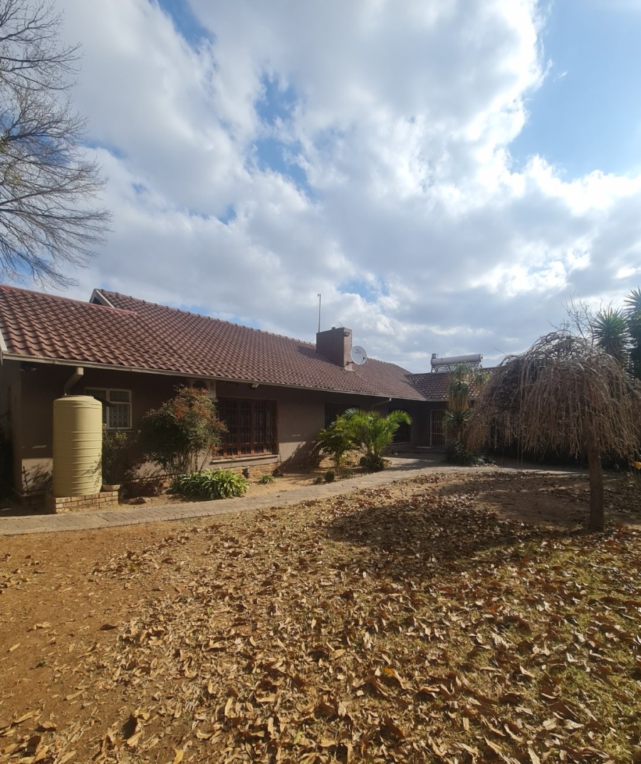 5 Bedroom Property for Sale in Sasolburg Free State
